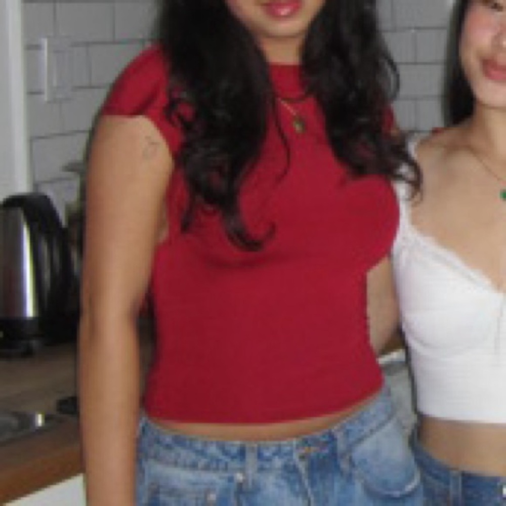 backless red top